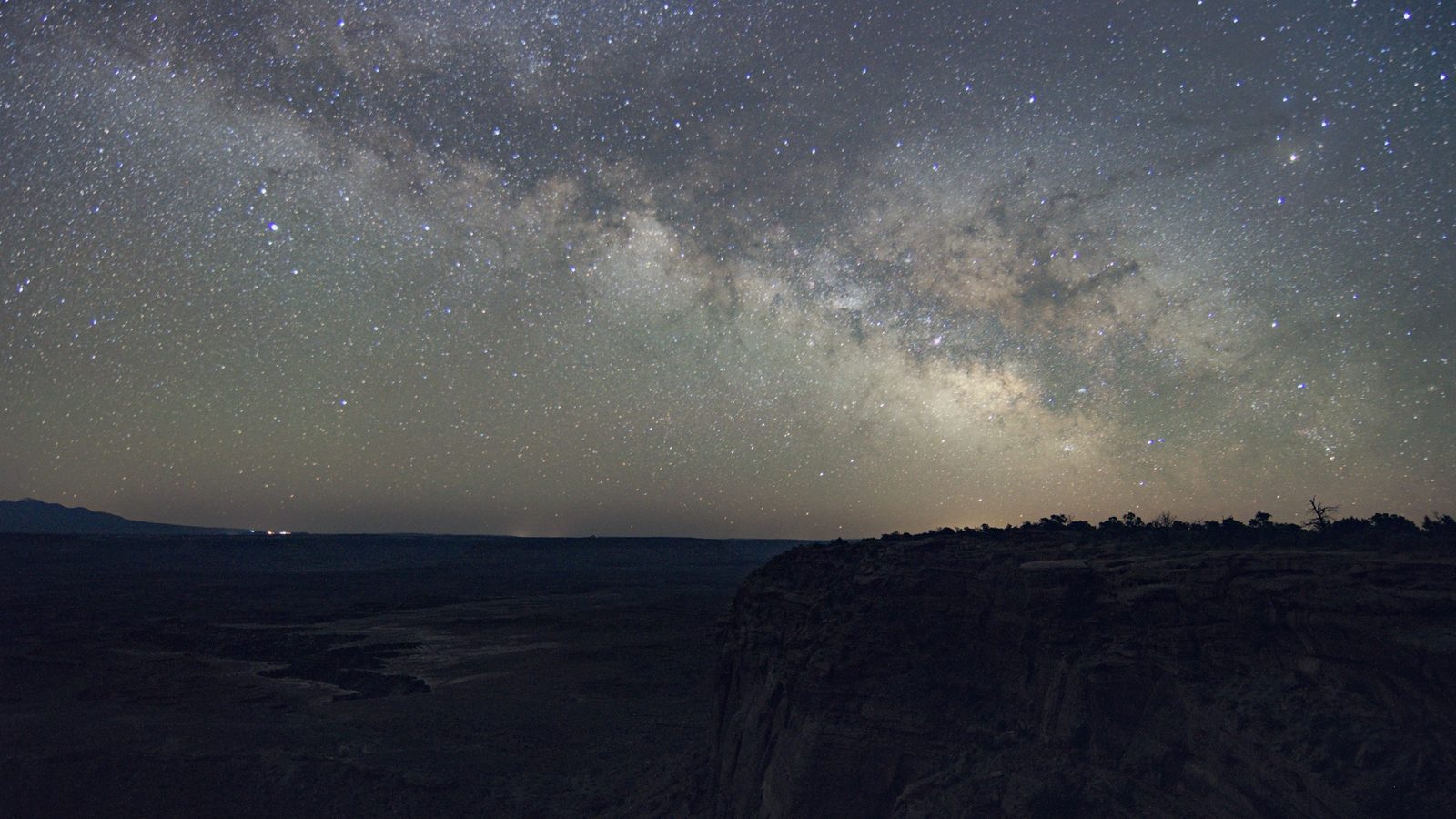 The Milky Way over a dark-sky horizon &mdash; the reward for getting your eyepiece kit sorted