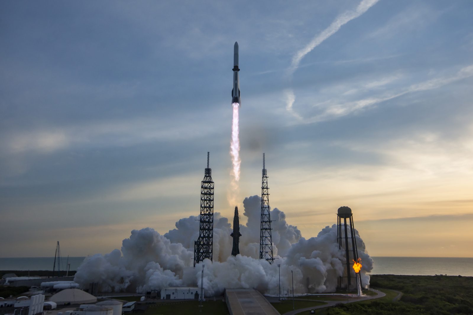 Blue Origin’s New Glenn lifting off — one of a new wave of commercial launch vehicles