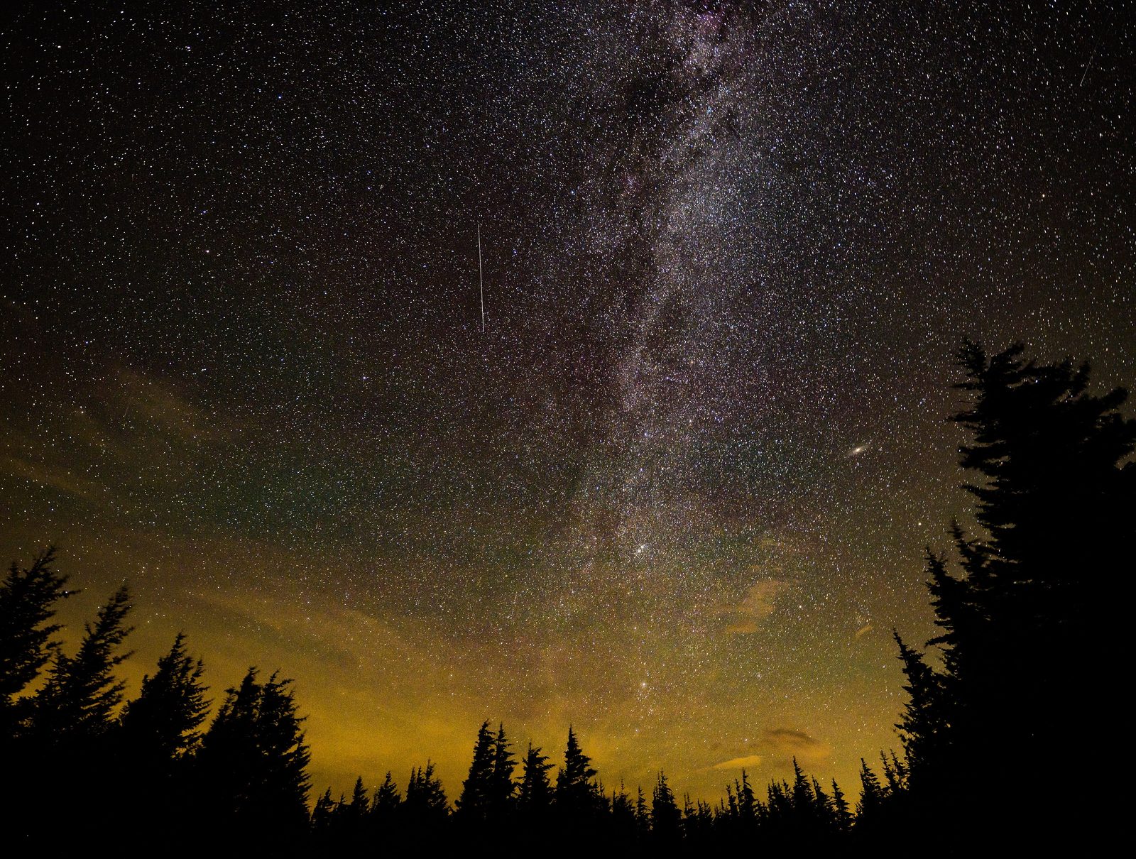 APOD: 2026 August 22 – Mostly Perseids